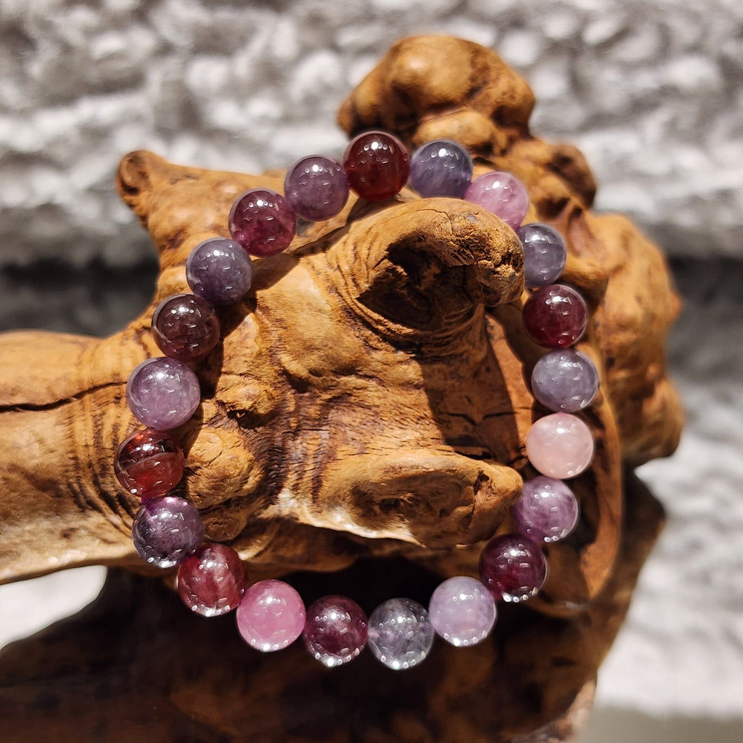 ✨ Rainbow Spinel Bracelet – The Stone of Vitality & Balance ✨