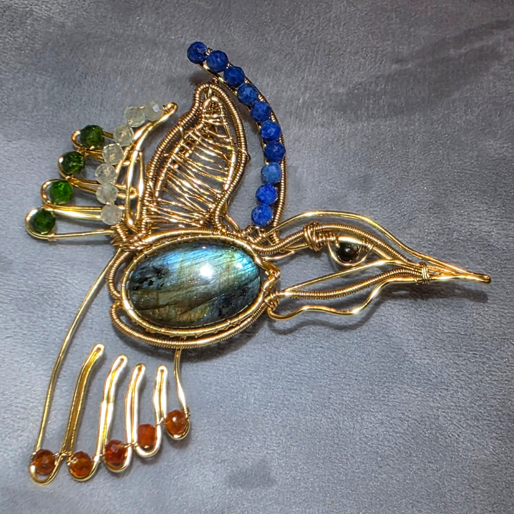 ✨Handcrafted Wire Wrapped Crystal Humming Bird✨