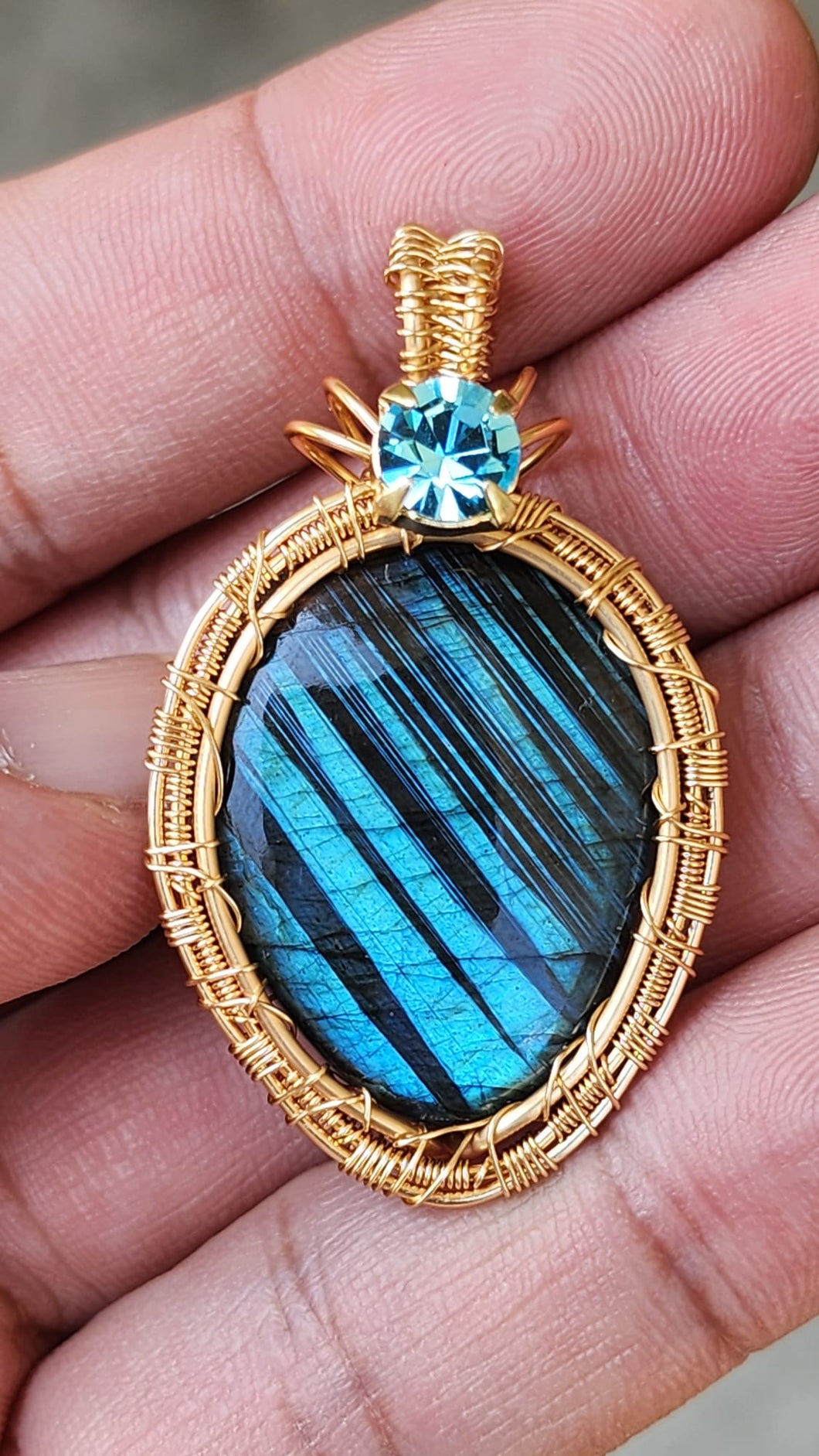 ✨ In-House Wire-Wrapped Labradorite Cabochon Pendant – Magic in Every Detail! ✨