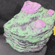 Load and play video in Gallery viewer, Raw Ruby Zoisite Display (Tanzania) – 坦桑尼亚天然红宝石黝帘石摆件
