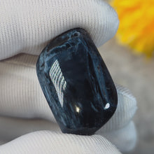 Load and play video in Gallery viewer, Top-Grade Pietersite Pendant – 顶级彼得石吊坠
