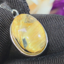 Load and play video in Gallery viewer, Golden Rutilated Quartz Pendant – 金钛晶吊坠
