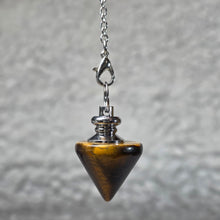 Load image into Gallery viewer, Crystal Pendulum (Fat Shaped) – 水晶胖型灵摆
