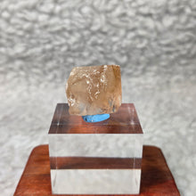 Load image into Gallery viewer, Raw Champagne Topaz – Clarity, Confidence &amp; Manifestation
