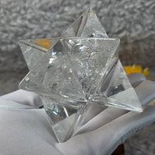 Load image into Gallery viewer, Clear Quartz Merkaba Display – 白水晶梅尔卡巴摆件
