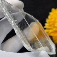Load image into Gallery viewer, Clear Selenite Slab Display (Brazil) – 巴西天然透明透石膏板摆件
