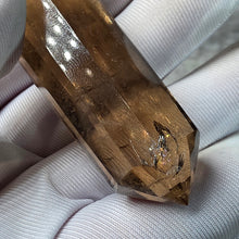 Load image into Gallery viewer, Vogel Crystal Wand – 能量切割水晶棒
