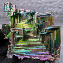 Load image into Gallery viewer, Bismuth Crystal Display – 碲铋晶体金属结晶摆件
