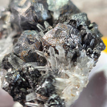 Load image into Gallery viewer, Galena on Quartz Mineral Specimen (Peru) – 秘鲁方铅矿共生石英天然矿物标本
