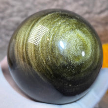 Load image into Gallery viewer, Golden Sheen Obsidian Sphere – 金曜石球
