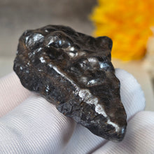 Load image into Gallery viewer, Botryoidal Hematite Specimen Display (Morocco) – 摩洛哥葡萄状赤铁矿标本摆件
