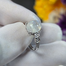Load image into Gallery viewer, Normal Grade Moonstone Ring (Adjustable) – 普通月光石可调节戒指
