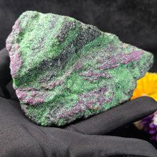 Load image into Gallery viewer, Raw Ruby Zoisite Display (Tanzania) – 坦桑尼亚天然红宝石黝帘石摆件
