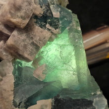 Load image into Gallery viewer, Natural Cube Fluorite on Green Fluorite Display (Hunan, China) – 中国湖南天然立方萤石共生绿色萤石摆件
