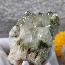 Load image into Gallery viewer, Green Phantom Quartz Cluster (Pakistan) – 巴基斯坦绿幽灵水晶簇
