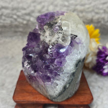Load image into Gallery viewer, Polished Amethyst with Calcite &amp; Hematite Display – 抛光紫水晶共生方解石赤铁矿摆件
