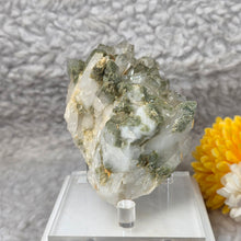 Load image into Gallery viewer, Green Phantom Quartz Cluster (Pakistan) – 巴基斯坦绿幽灵水晶簇
