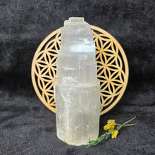 Load image into Gallery viewer, Raw Selenite Tower Display (Fat 20cm) – 透石膏能量柱摆件
