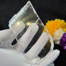 Load image into Gallery viewer, Clear Selenite Slab Display (Brazil) – 巴西天然透明透石膏板摆件
