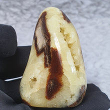 Load image into Gallery viewer, Septarian Geode – Grounding &amp; Expression Stone
