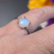Load image into Gallery viewer, Normal Grade Moonstone Ring (Adjustable) – 普通月光石可调节戒指

