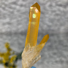 Load image into Gallery viewer, Golden Healer Quartz from Arkansas – High Clarity Healing Crystal
