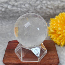 Load image into Gallery viewer, Clear Quartz Sphere – 白水晶圆球摆件
