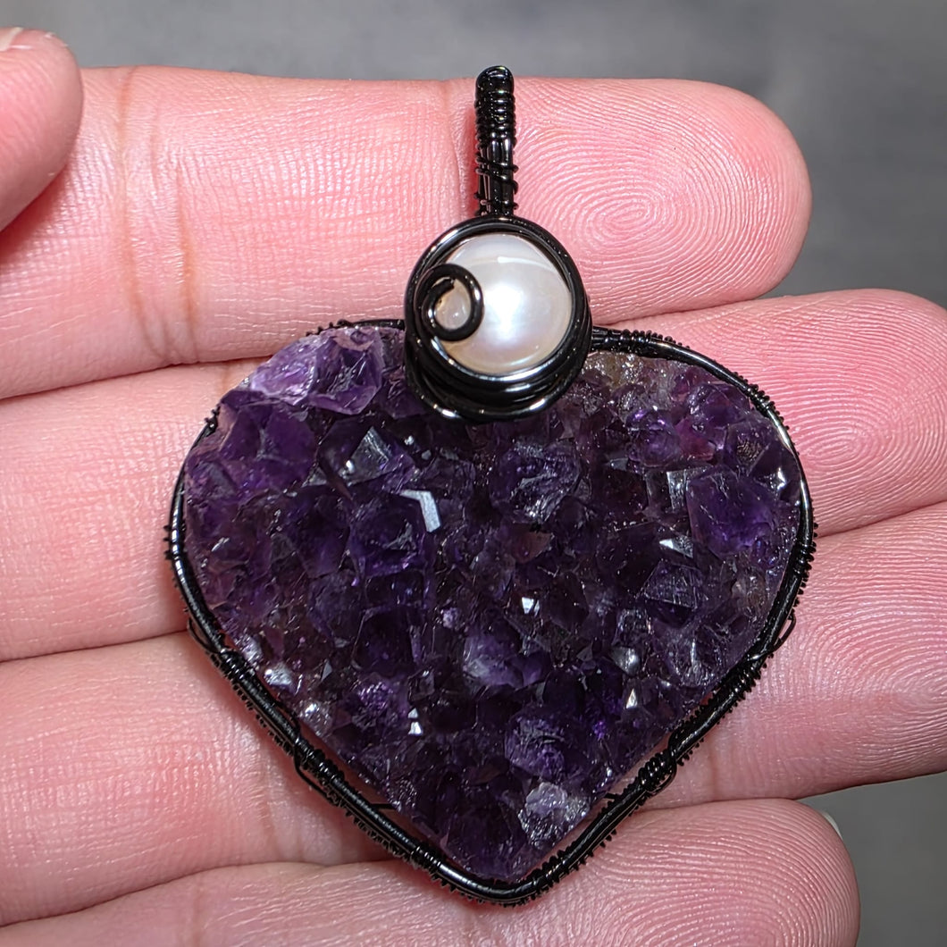 💜 Amethyst Heart with Pearl Pendant — Love · Calm · Inner Peace ✨