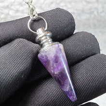 Load image into Gallery viewer, Crystal Pendulum (Thin Shaped) – 水晶细型灵摆
