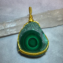 Load image into Gallery viewer, Malachite Wire Wrapped Pendant – 孔雀石绕线吊坠
