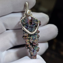 Load image into Gallery viewer, Iridescent Goethite Wire Wrapped Pendant – 彩虹针铁矿绕线吊坠
