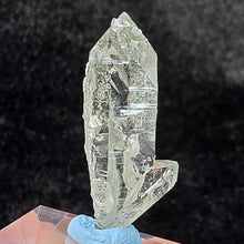 Load image into Gallery viewer, Indian Himalayas Quartz Pointer – 印度喜马拉雅水晶柱
