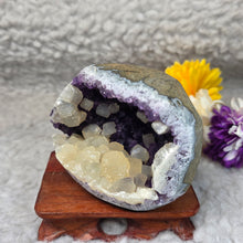 Load image into Gallery viewer, Polished Amethyst with Calcite Display – 抛光紫水晶共生方解石摆件
