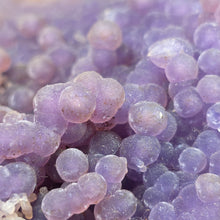 Load image into Gallery viewer, Grape Agate Display – 葡萄玛瑙矿物摆件
