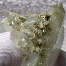 Load image into Gallery viewer, Green Phantom Quartz (Pakistan) – 巴基斯坦绿幽灵水晶
