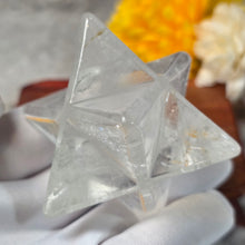 Load image into Gallery viewer, Clear Quartz Merkaba Display – 白水晶梅尔卡巴摆件
