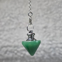 Load image into Gallery viewer, Crystal Pendulum (Fat Shaped) – 水晶胖型灵摆

