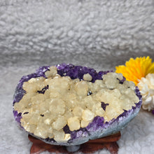 Load image into Gallery viewer, Polished Amethyst with Calcite Display – 抛光紫水晶共生方解石摆件

