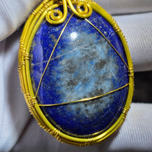 Load image into Gallery viewer, Large Lapis Lazuli Wire Wrapped Pendant – 大号青金石绕线吊坠
