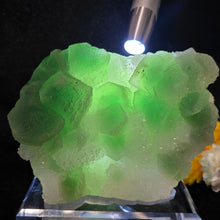 Load image into Gallery viewer, Green Fluorite with Quartz Druzy Display (Hunan, China) – 中国湖南绿色萤石共生石英晶簇摆件
