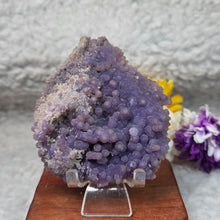 Load image into Gallery viewer, Grape Agate Display – 葡萄玛瑙矿物摆件
