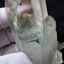 Load image into Gallery viewer, Fuchsite in Quartz (Madagascar) – 马达加斯加绿幽灵水晶
