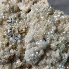 Load image into Gallery viewer, Quartz with Dolomite &amp; Pyrite (Jiangxi, China) – 江西天然石英白云石黄铁矿标本
