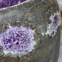 Load image into Gallery viewer, Amethyst Money Bag Display – 紫水晶钱袋子摆件

