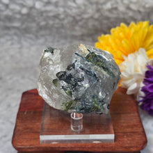 Load image into Gallery viewer, Green Tourmaline in Quartz Display – 绿碧玺共生石英矿物摆件
