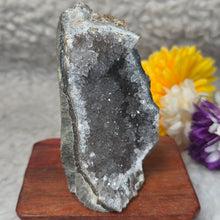 Load image into Gallery viewer, Grey Amethyst Druzy Display – 灰紫晶洞摆件
