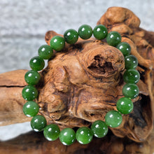 Load image into Gallery viewer, Green Nephrite Bracelet – 和田碧玉手链
