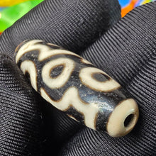 Load image into Gallery viewer, 3-Eyed Dzi Bead – 地门三眼天珠
