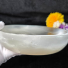 Load image into Gallery viewer, Good Grade Polished Selenite Bowl Display (20cm) – 优质透石膏抛光碗摆件
