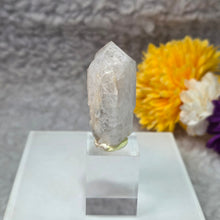 Load image into Gallery viewer, Danburite Specimen (Mexico) – 墨西哥丹布莱石标本
